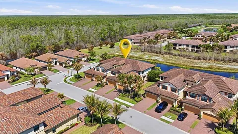 $574,900 | 17411 Cherrywood Court, Unit 7304, Bonita Springs, FL 34135