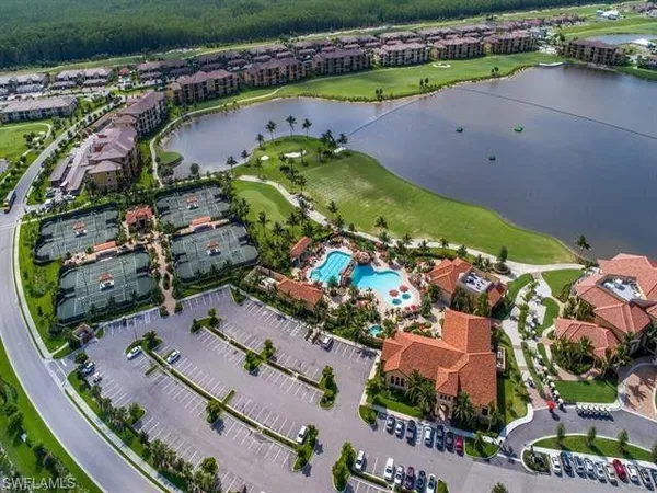 $574,900 | 17411 Cherrywood Court, Unit 7304, Bonita Springs, FL 34135