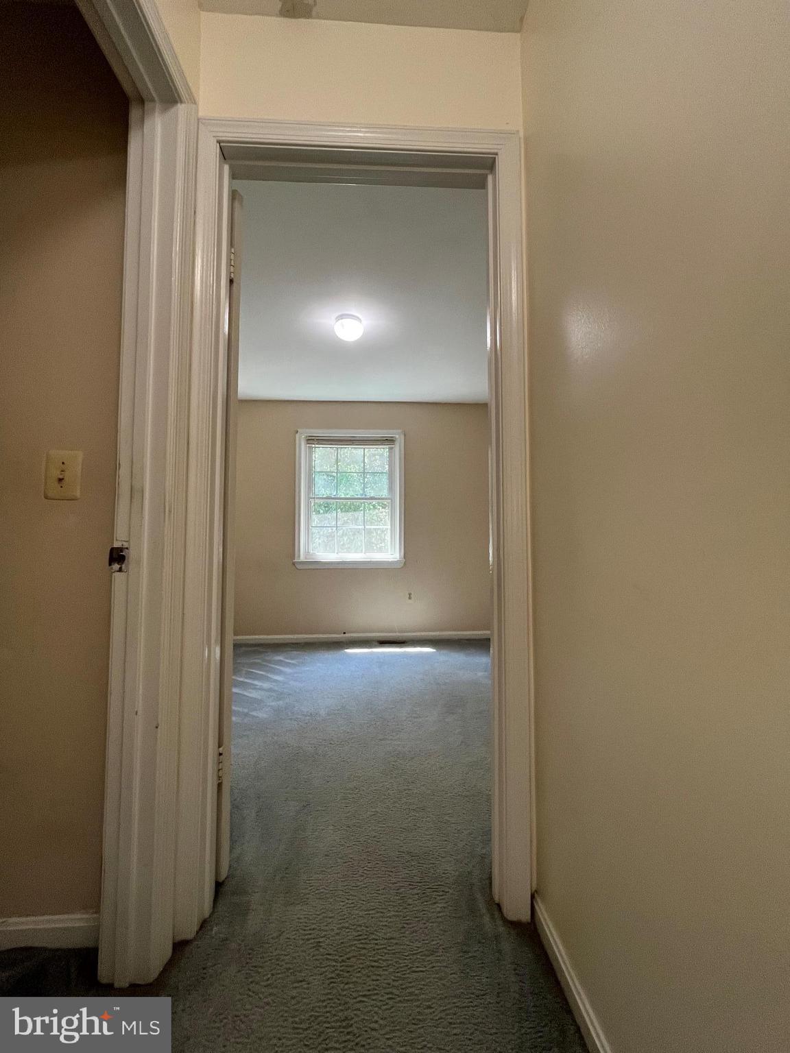 3723 Tavern Way Triangle, VA 22172 - Photo 25 of 42 Hallway second floor