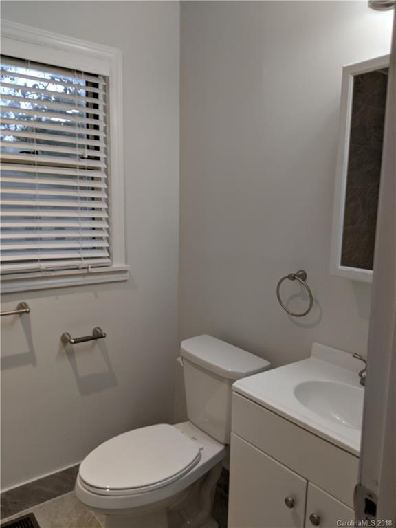 2748 Mayflower Road Charlotte, NC 28208 - Photo 15 of 18 Gallery Image 15
