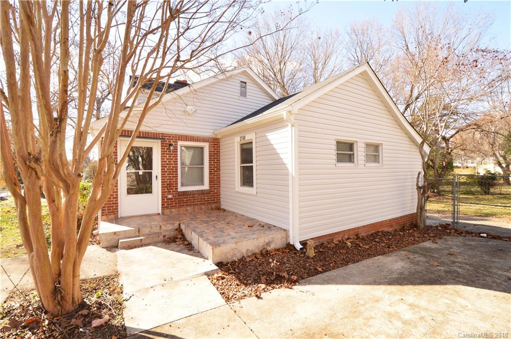 2748 Mayflower Road Charlotte, NC 28208 - Photo 3 of 18 Gallery Image 3
