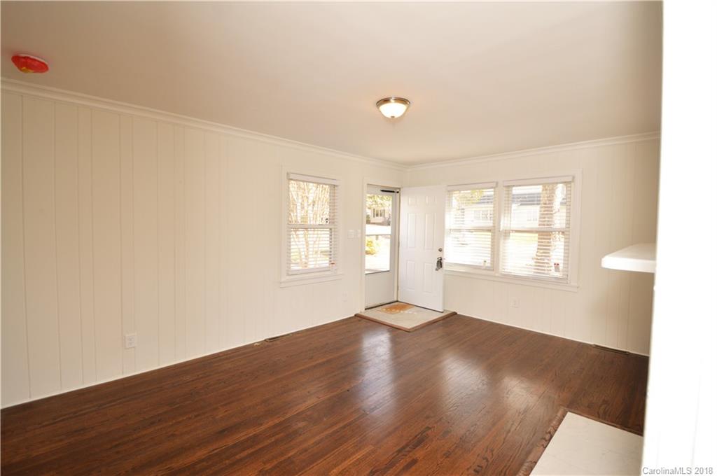 2748 Mayflower Road Charlotte, NC 28208 - Photo 5 of 18 Gallery Image 5