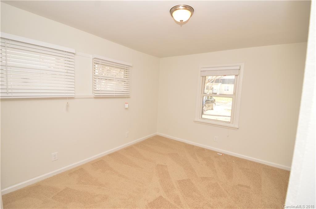 2748 Mayflower Road Charlotte, NC 28208 - Photo 8 of 18 Gallery Image 8