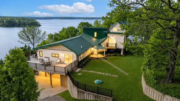 $699,000 | 346 Deer Run Road, Eddyville, KY 42038