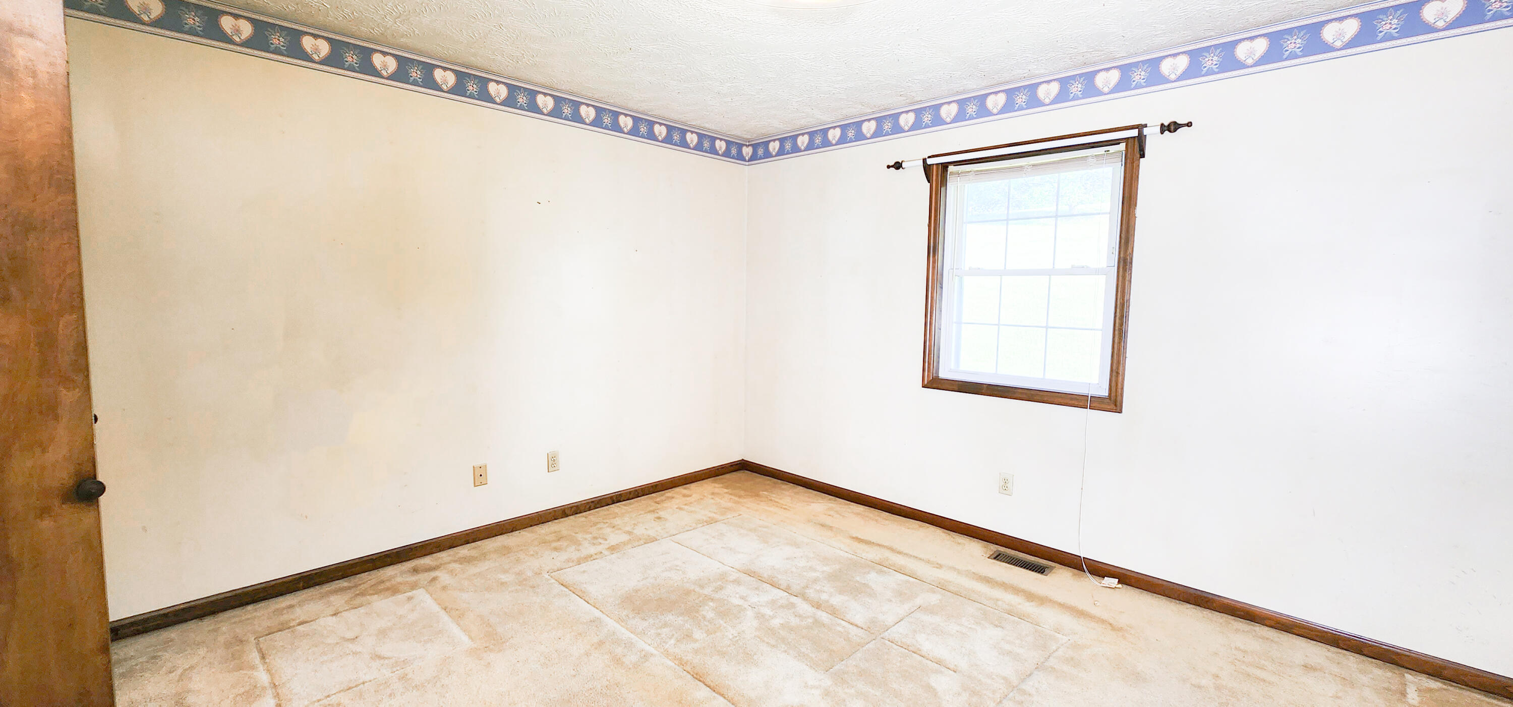 324 Willow Brook Drive Rosedale, VA 24280 - Photo 12 of 39 20230901_100238