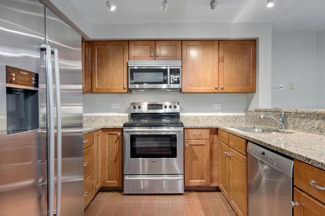 1034 West Armitage Avenue, Unit A Chicago, IL 60614 - Photo 10 of 21