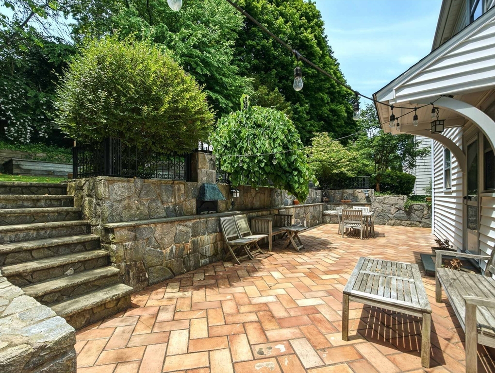 10 Radcliffe Road Belmont, MA 02478 - Photo 5 of 41