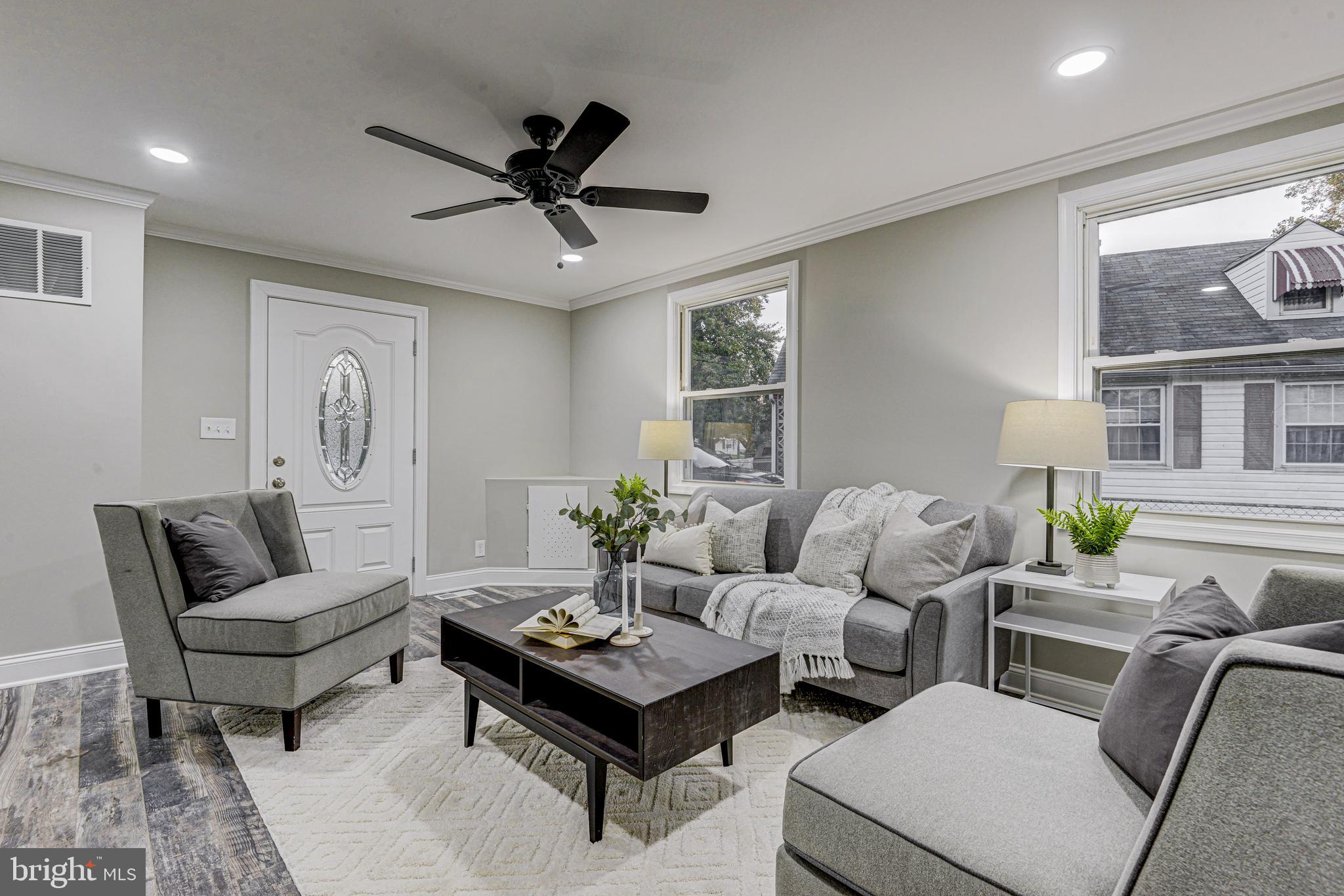 8104 Longpoint Road Baltimore, MD 21222 - Photo 3 of 36