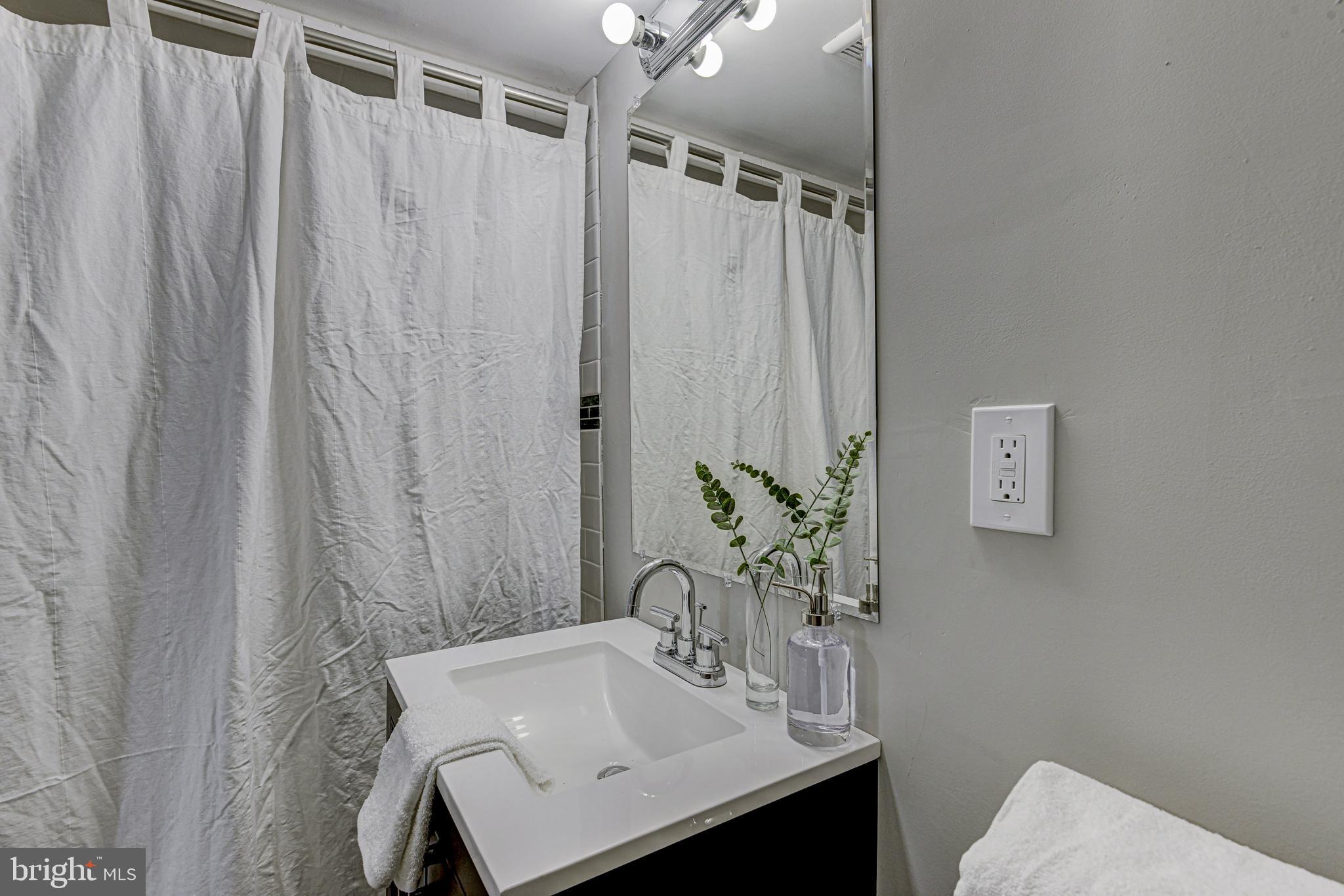 8104 Longpoint Road Baltimore, MD 21222 - Photo 31 of 36