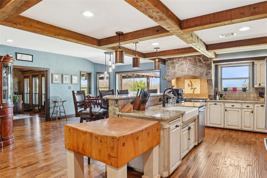 4517 Old Sherman Road Whitesboro, TX 76273 - Photo 10 of 40