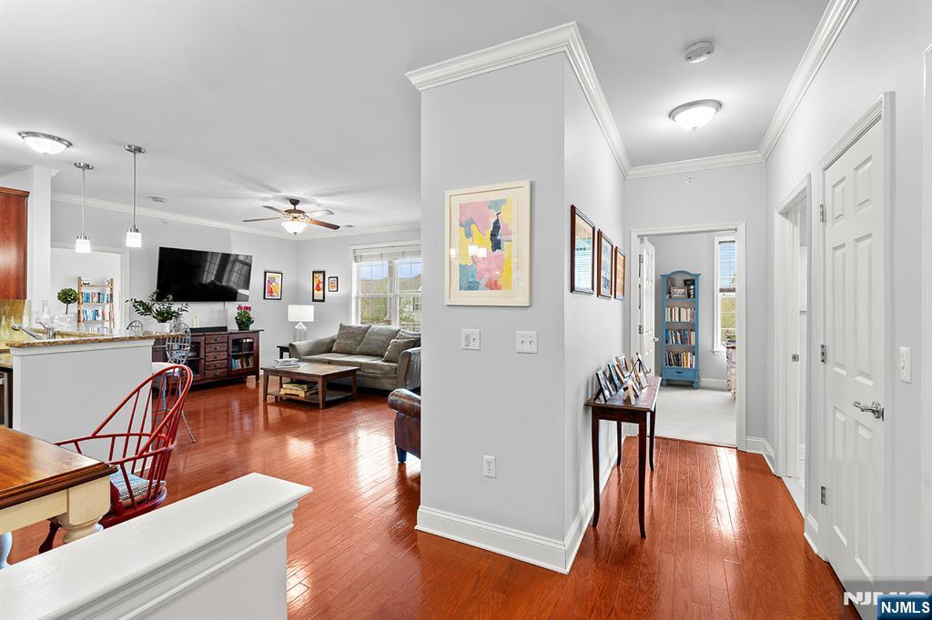 8 Cliff Road, Unit B3 Woodland Park, NJ 07424 - Photo 11 of 32