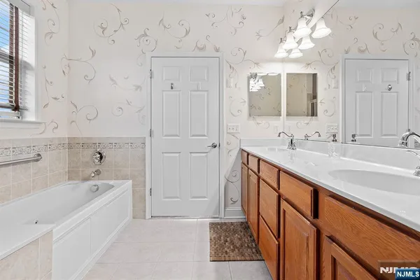$625,000 | 8 Cliff Road, Unit B3, Woodland Park, NJ 07424