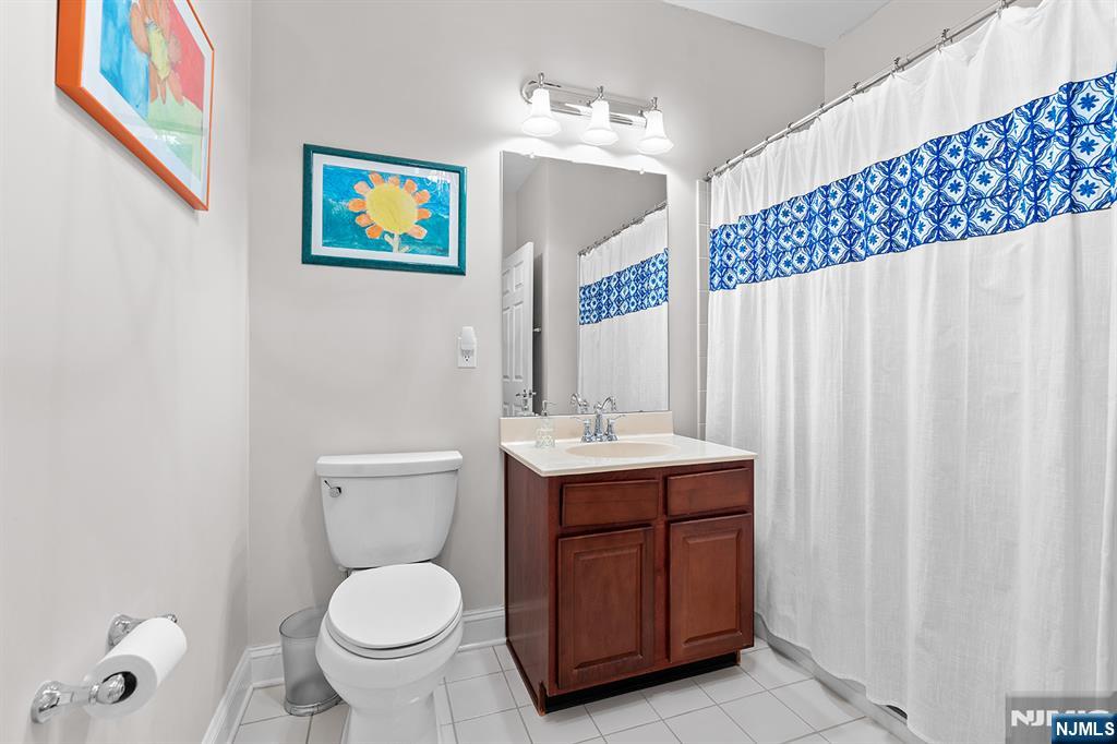 8 Cliff Road, Unit B3 Woodland Park, NJ 07424 - Photo 18 of 32