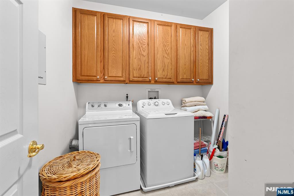 8 Cliff Road, Unit B3 Woodland Park, NJ 07424 - Photo 19 of 32