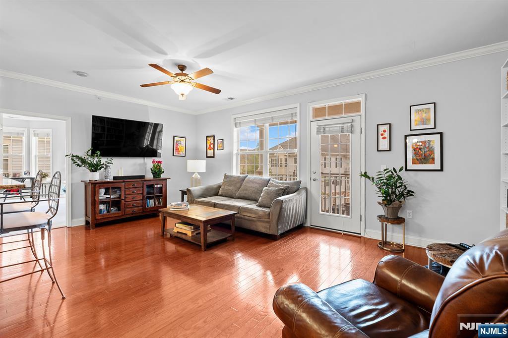 8 Cliff Road, Unit B3 Woodland Park, NJ 07424 - Photo 3 of 32