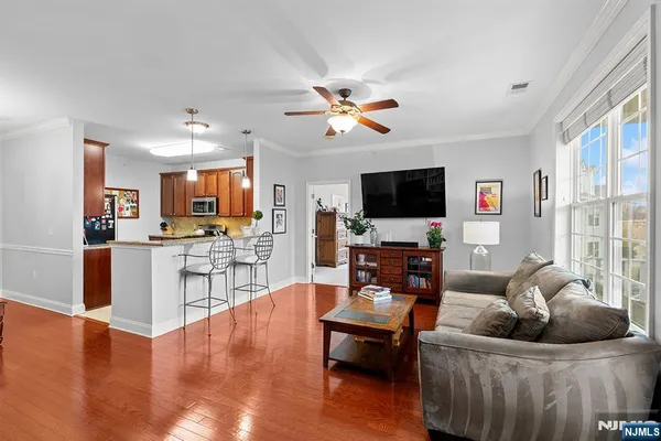 $625,000 | 8 Cliff Road, Unit B3, Woodland Park, NJ 07424