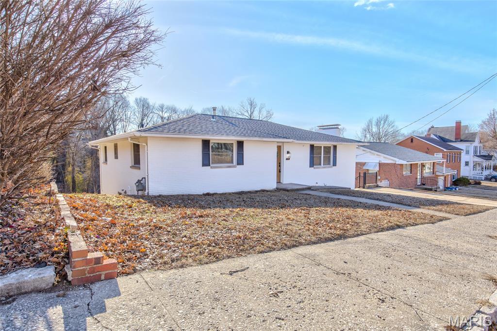 425 Belleview Avenue Alton, IL 62002 - Photo 2 of 29