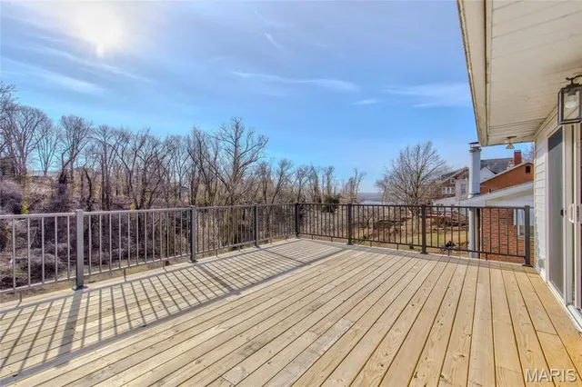 $299,900 | 425 Belleview Avenue, Alton, IL 62002