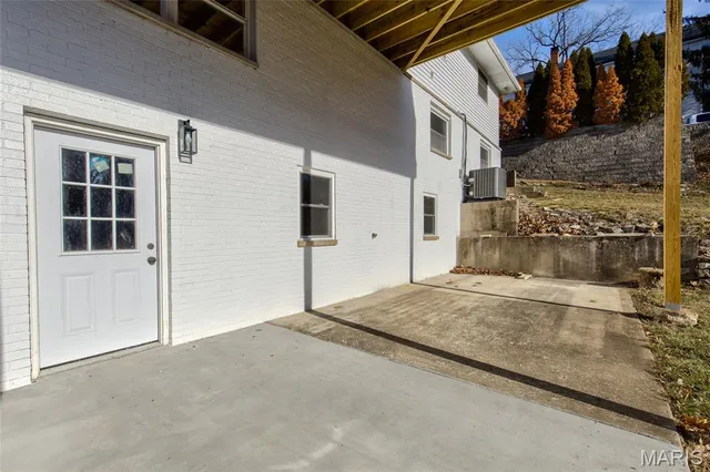 $299,900 | 425 Belleview Avenue, Alton, IL 62002