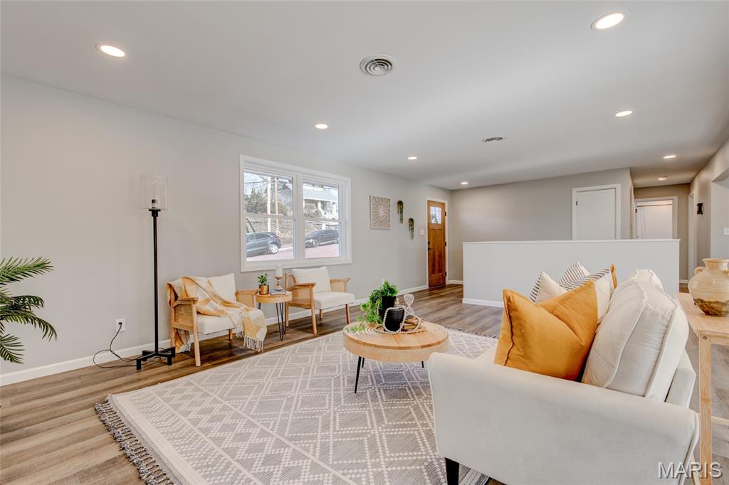 425 Belleview Avenue Alton, IL 62002 - Photo 8 of 29