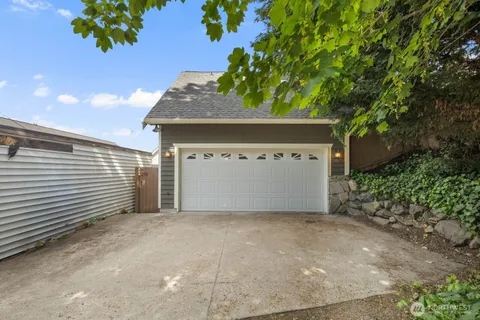 $1,995,000 | 2711 4th Avenue West, Seattle, WA 98119