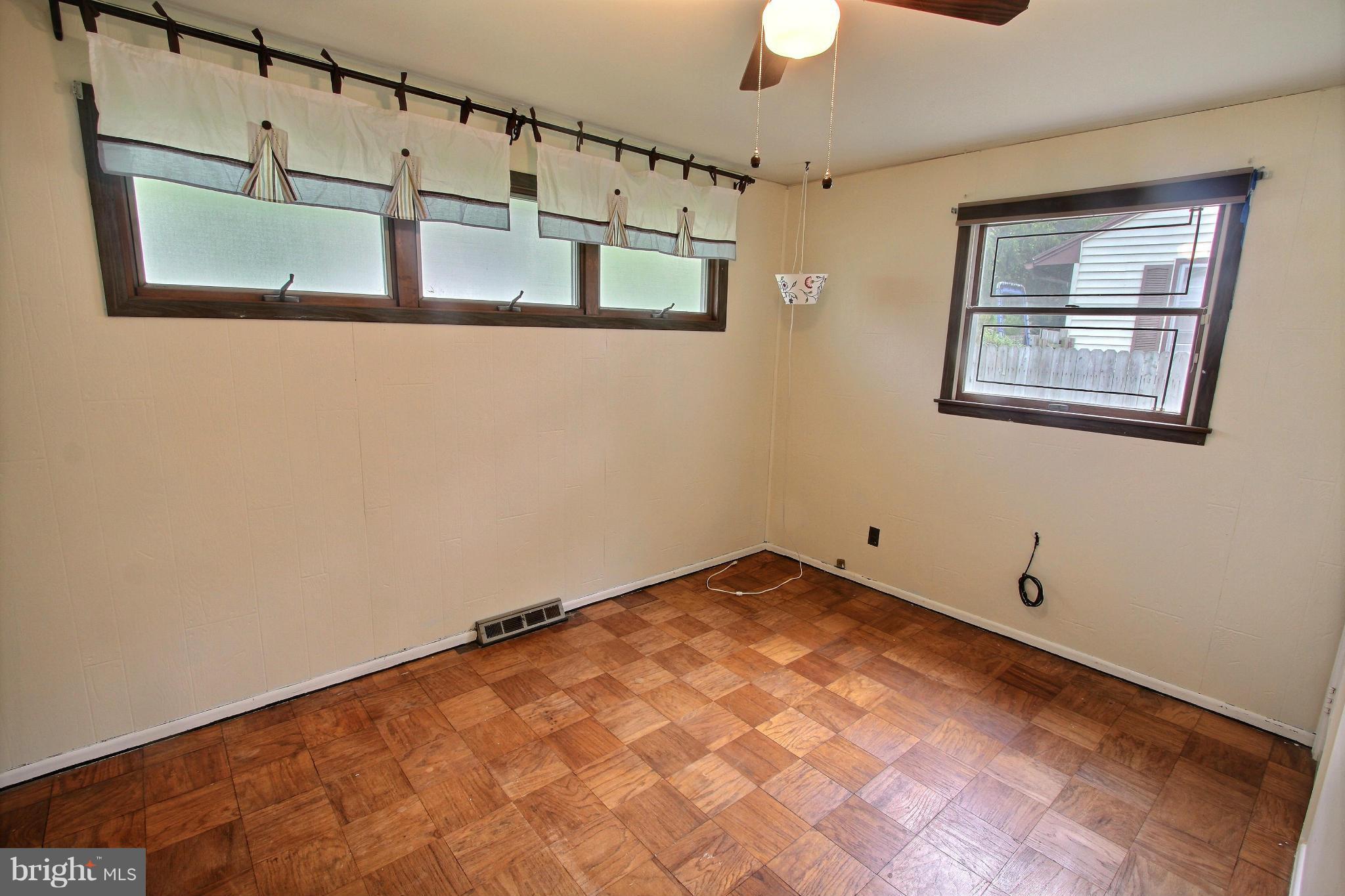 708 Templecliff Road Baltimore, MD 21208 - Photo 7 of 9 Bedroom 1