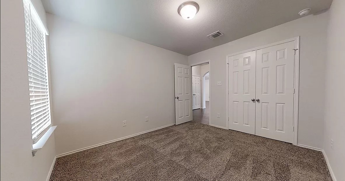 1828 T H Johnson Drive Taylor, TX 76574 - Photo 9 of 11 a view of room