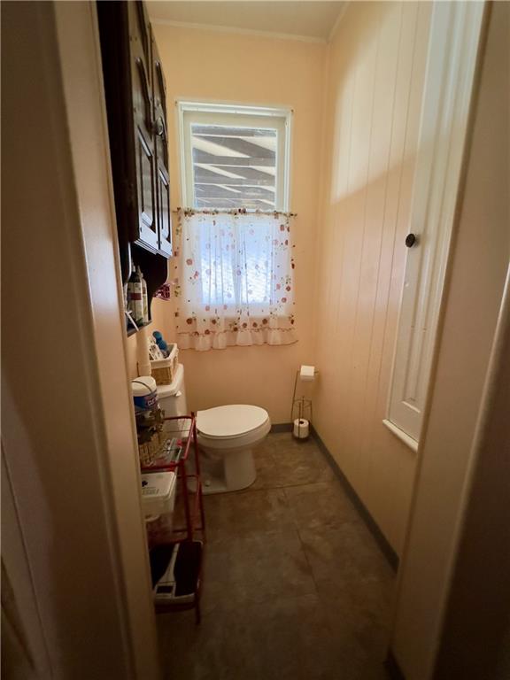 1921 McIntyre Road Shelocta, PA 15774 - Photo 18 of 25 1st Floor Half Bath