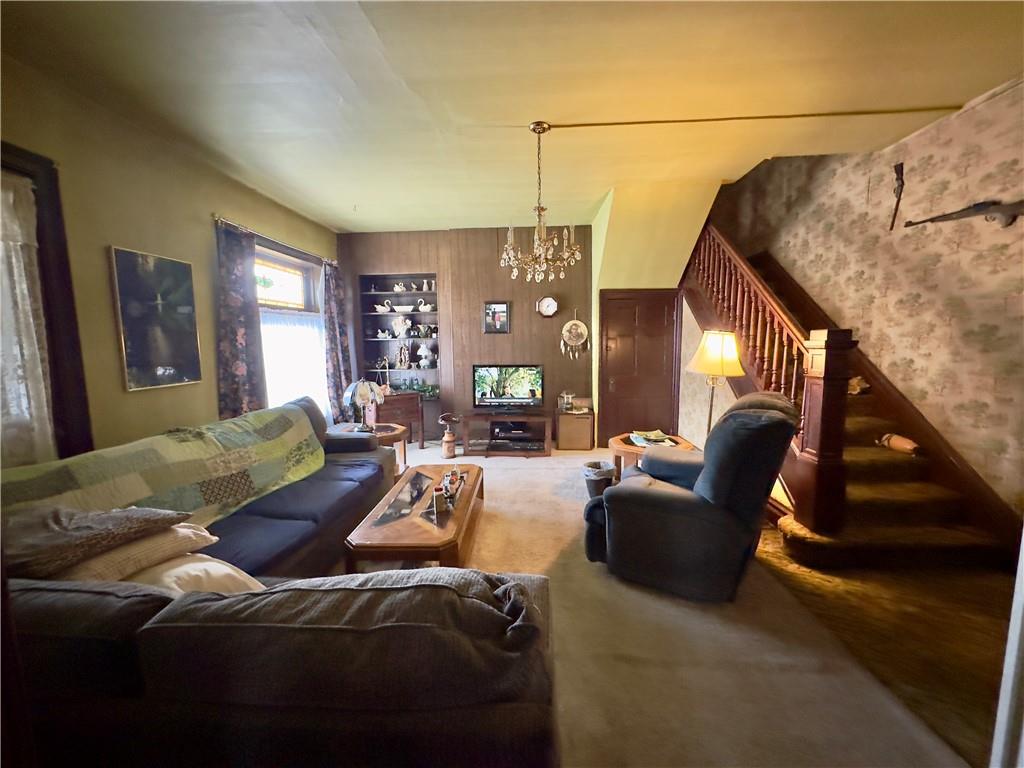 1921 McIntyre Road Shelocta, PA 15774 - Photo 7 of 25 Living room