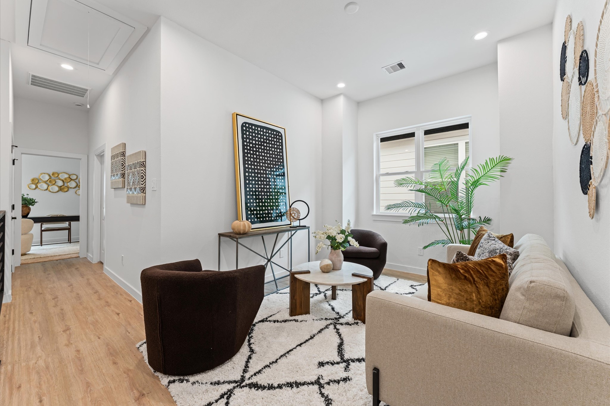 6421 Madrid Street Houston, TX 77021 - Photo 12 of 25 Flex space upstairs, perfect for an office or second living space.