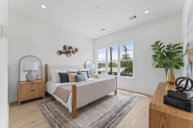 $329,900 | 6421 Madrid Street, Houston, TX 77021