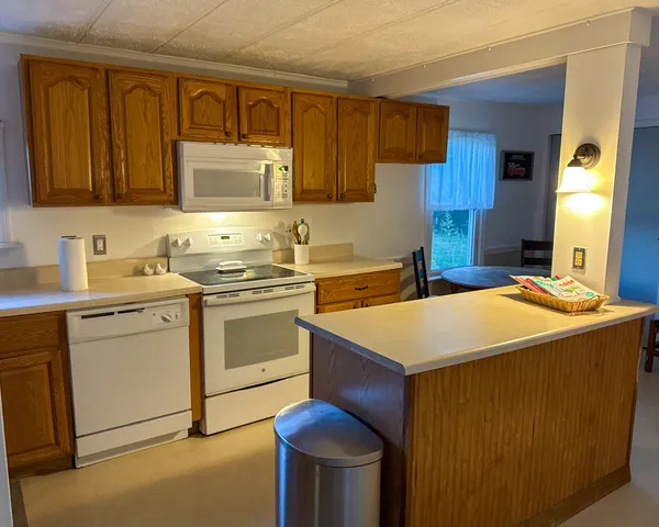 $180,000 | 190 West Franklin Road, Franklin, ME 04634