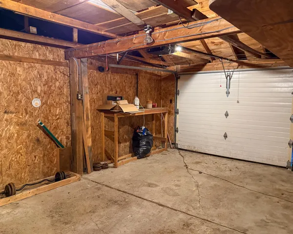 $180,000 | 190 West Franklin Road, Franklin, ME 04634