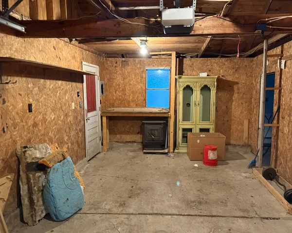 $180,000 | 190 West Franklin Road, Franklin, ME 04634