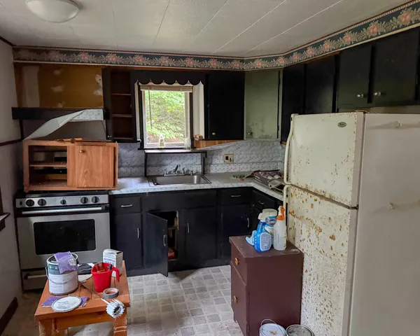 $180,000 | 190 West Franklin Road, Franklin, ME 04634