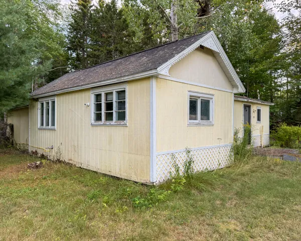 $180,000 | 190 West Franklin Road, Franklin, ME 04634