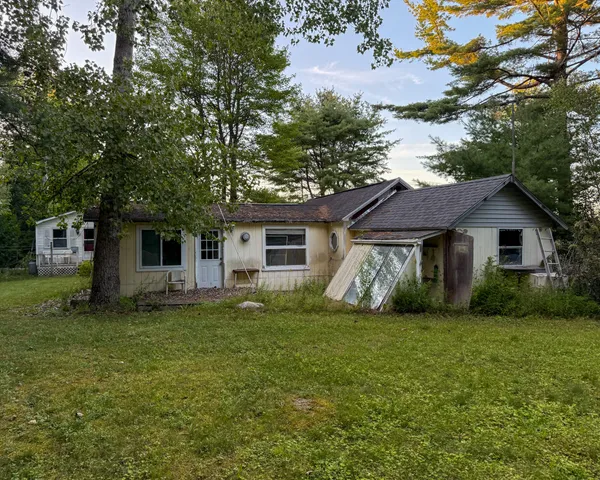 $180,000 | 190 West Franklin Road, Franklin, ME 04634