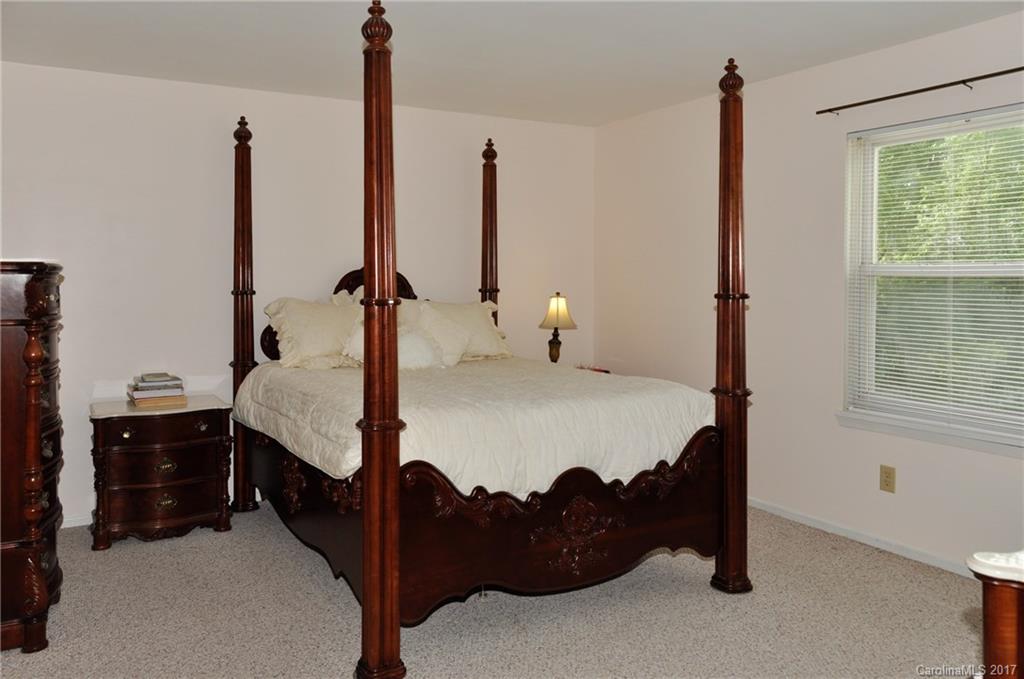 1324 Reid Harkey Road Matthews, NC 28105 - Photo 8 of 22 Gallery Image 8