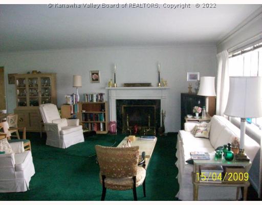 826 Beaumont Road Charleston, WV 25314 - Photo 2 of 8 Interior Space/Layout.