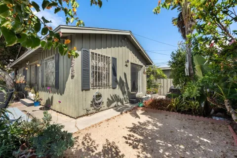 $1,990,000 | 844-48 Isthmus Court, San Diego, CA 92109