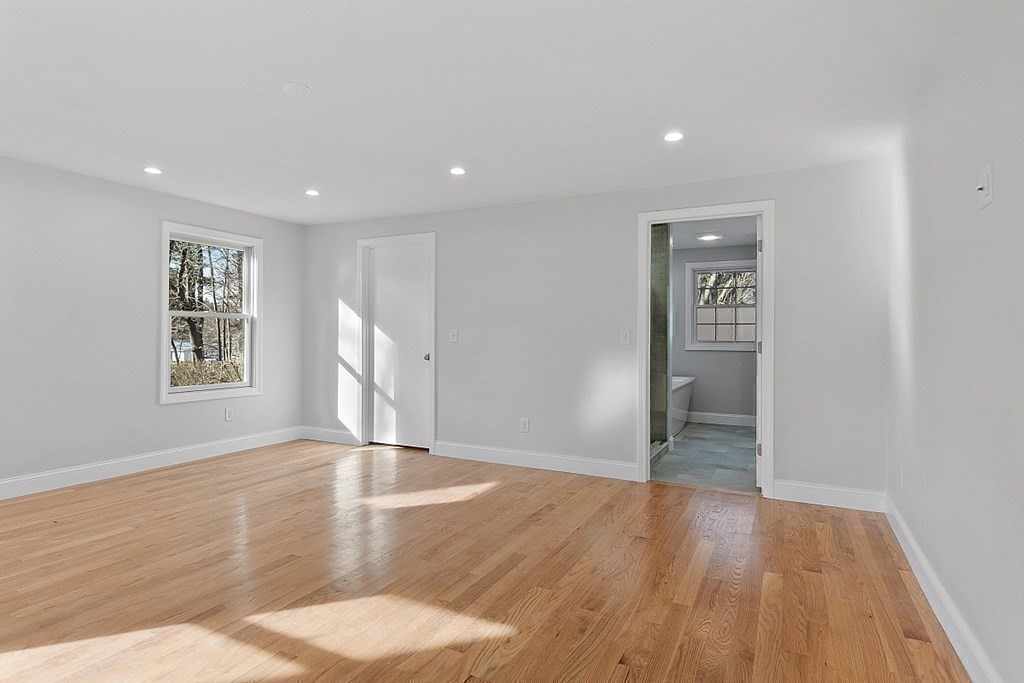 1 Ansie Road Chelmsford, MA 01824 - Photo 21 of 39