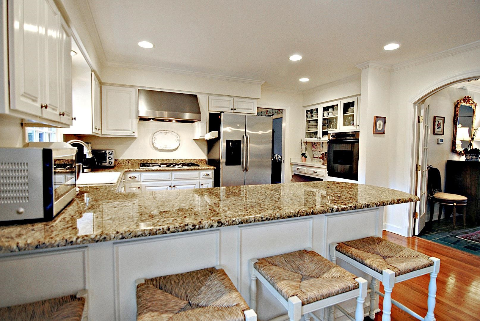 407 Foxhall Street Raleigh, NC 27609 - Photo 8 of 28 Photo 8