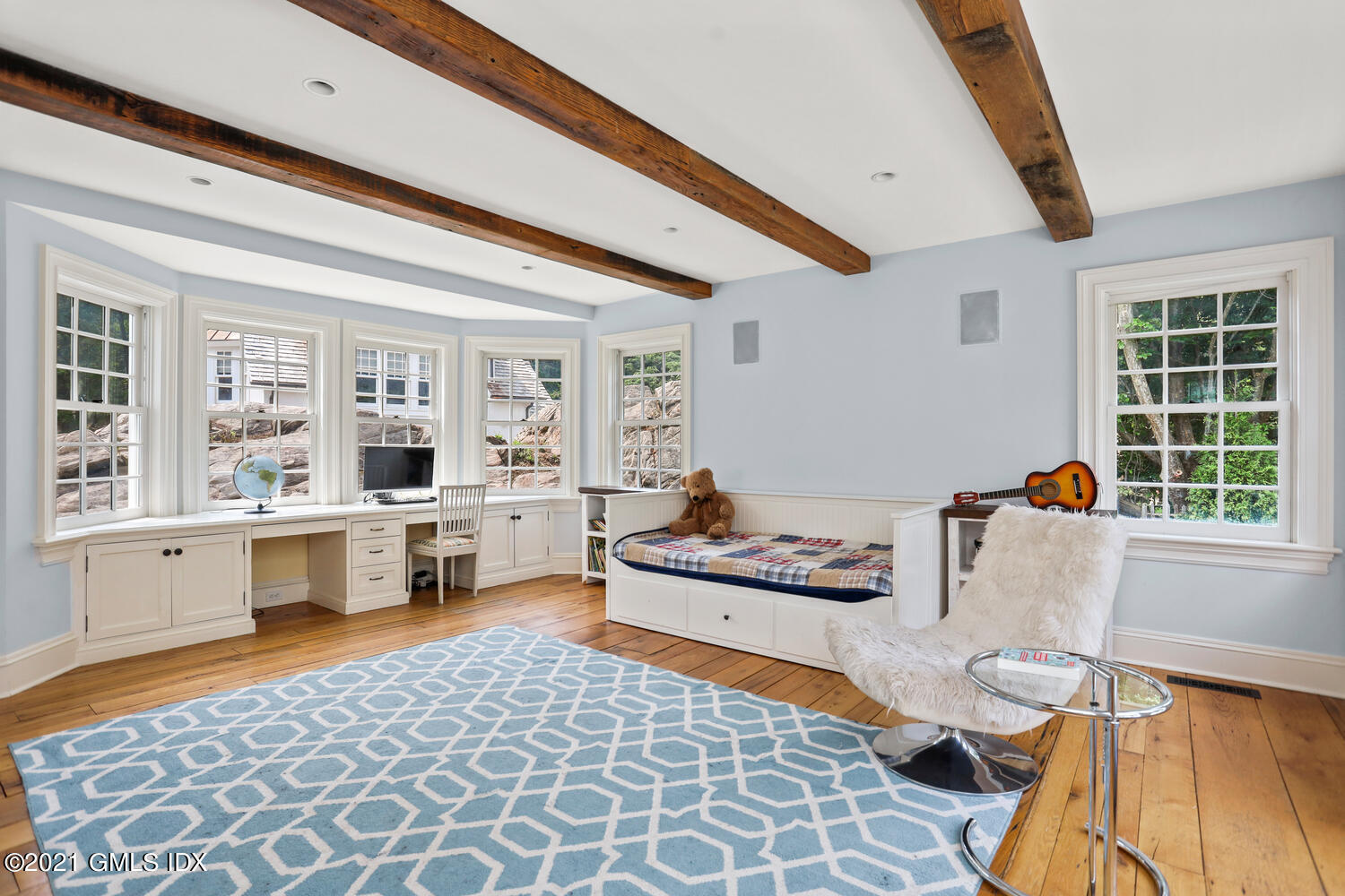 175 Cat Rock Road Cos Cob, CT 06807 - Photo 13 of 72 175 Cat Rock Rd Cos Cob CT-large-032-039