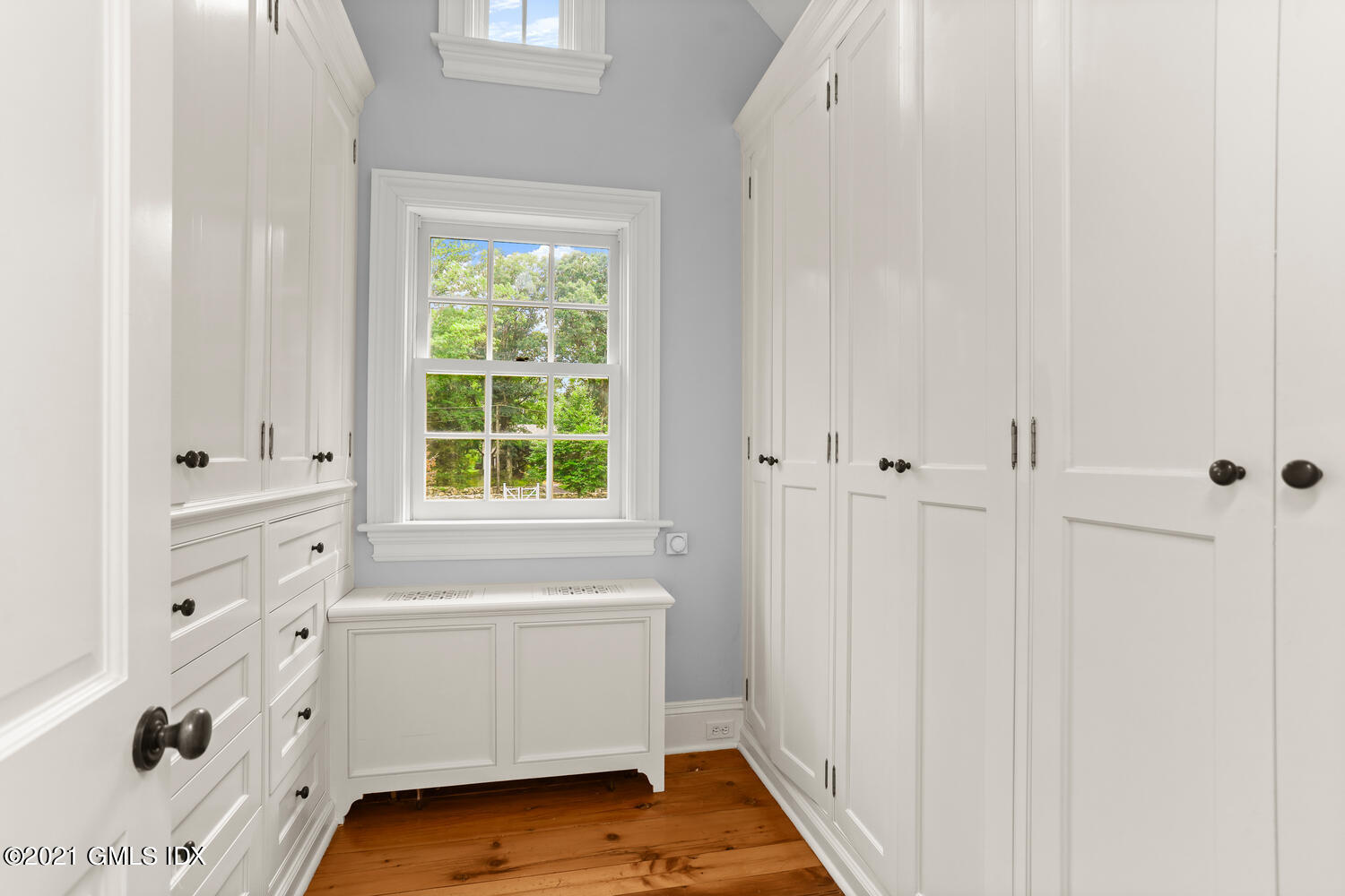 175 Cat Rock Road Cos Cob, CT 06807 - Photo 25 of 72 175 Cat Rock Rd Cos Cob CT-large-043-060