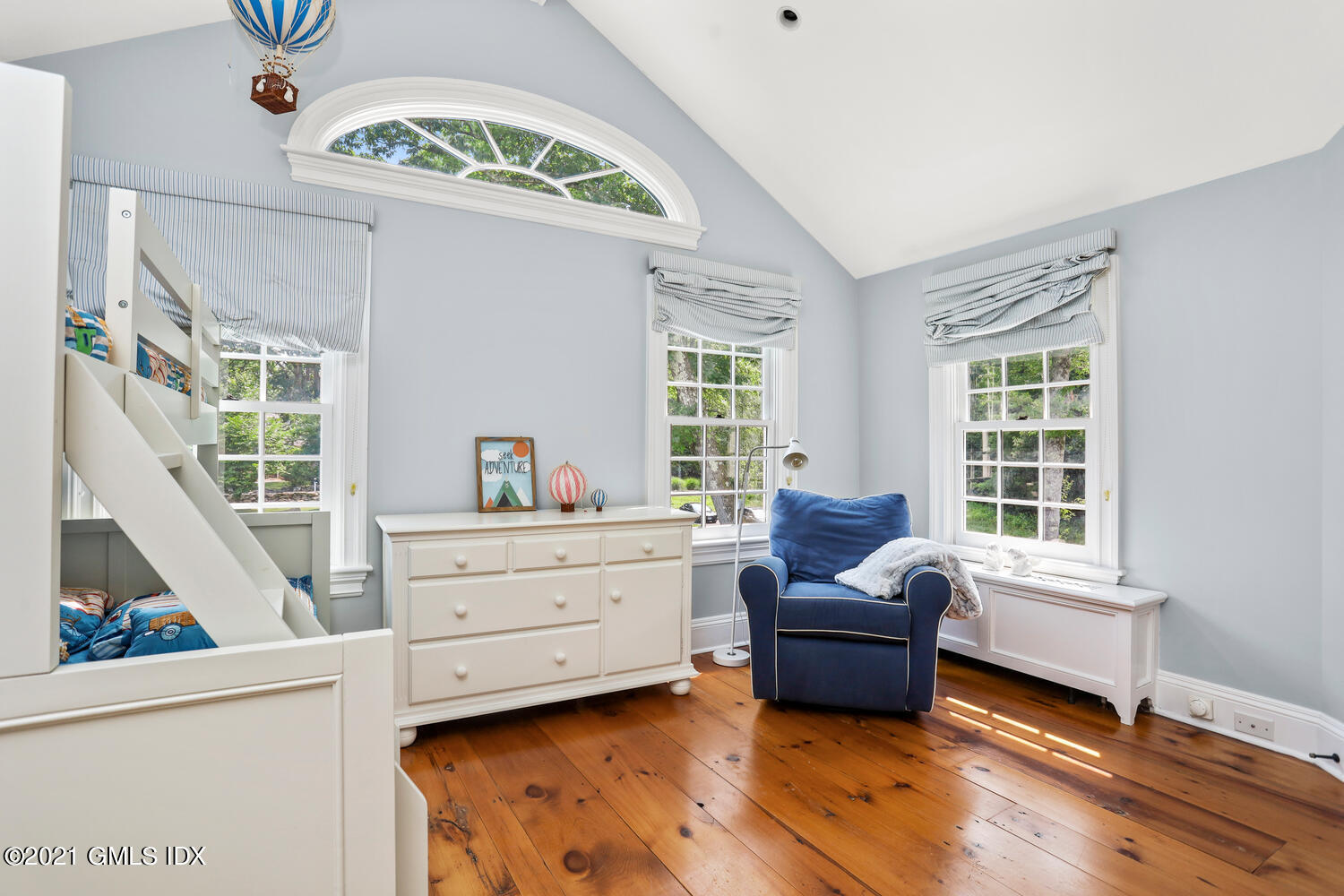 175 Cat Rock Road Cos Cob, CT 06807 - Photo 28 of 72 175 Cat Rock Rd Cos Cob CT-large-047-045