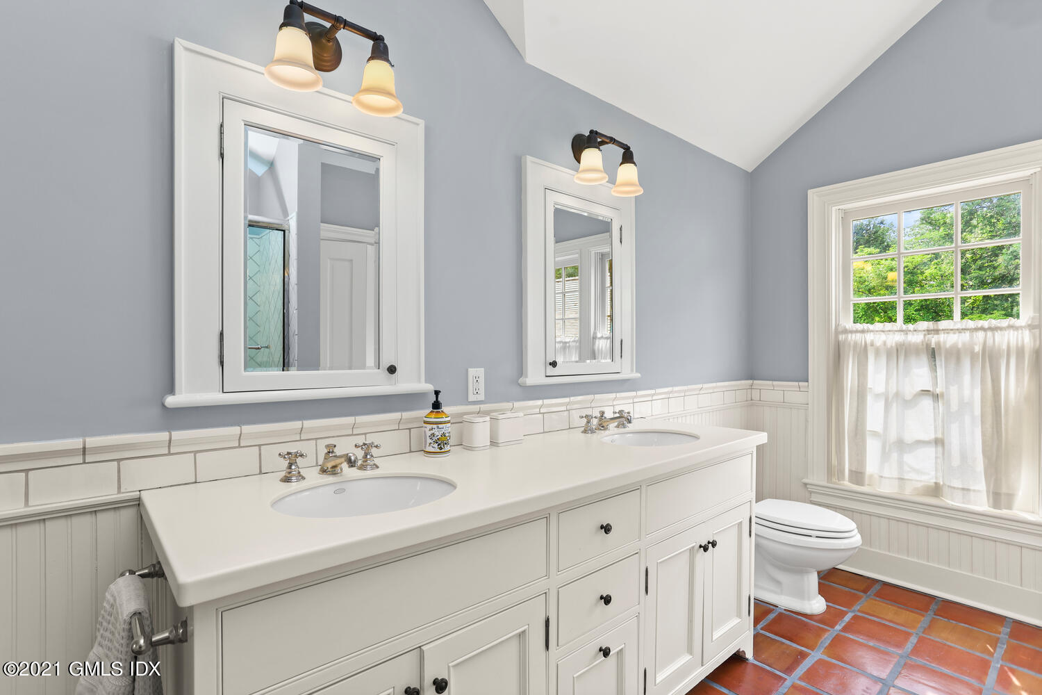 175 Cat Rock Road Cos Cob, CT 06807 - Photo 36 of 72 175 Cat Rock Rd Cos Cob CT-large-059-058