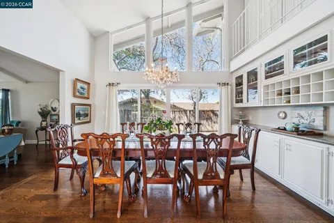 $2,995,000 | 1933 Joseph Drive, Moraga, CA 94556