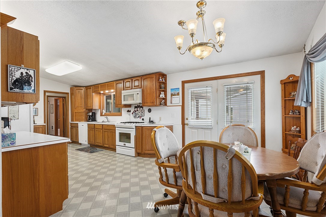4419 Minaker Road Sumas, WA 98295 - Photo 14 of 40