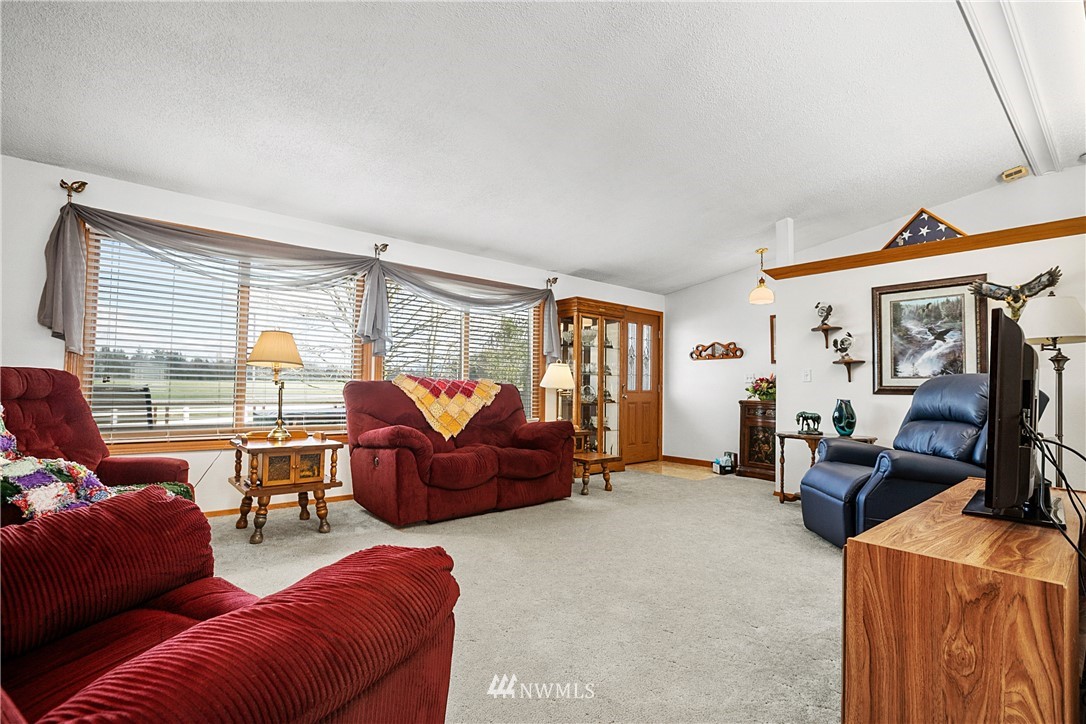 4419 Minaker Road Sumas, WA 98295 - Photo 8 of 40
