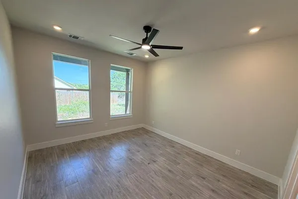 $2,100 | 5709 Barkridge Drive, Granbury, TX 76048